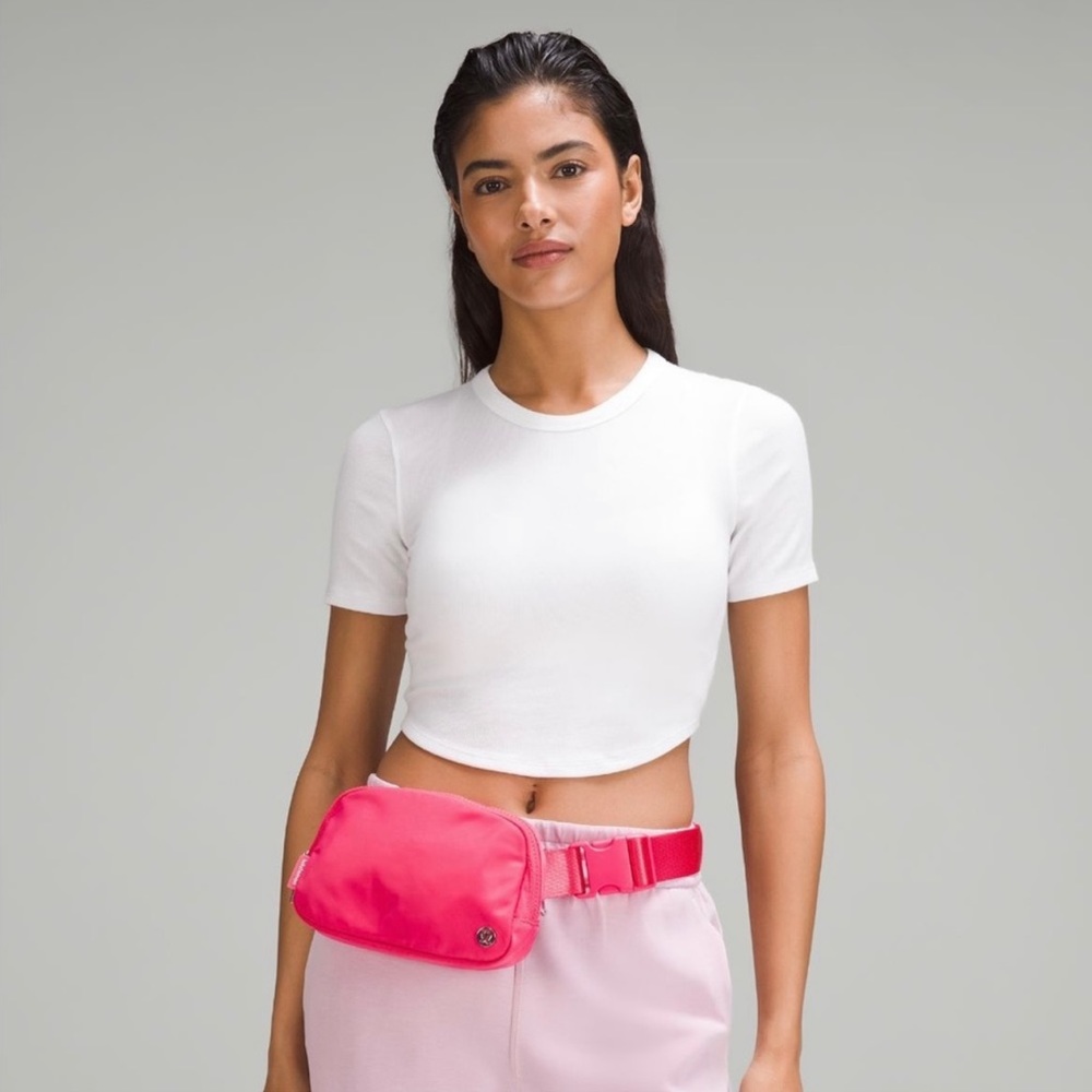 NWT Lululemon Everywhere Belt Bag 1L - Lip Gloss Brand New
